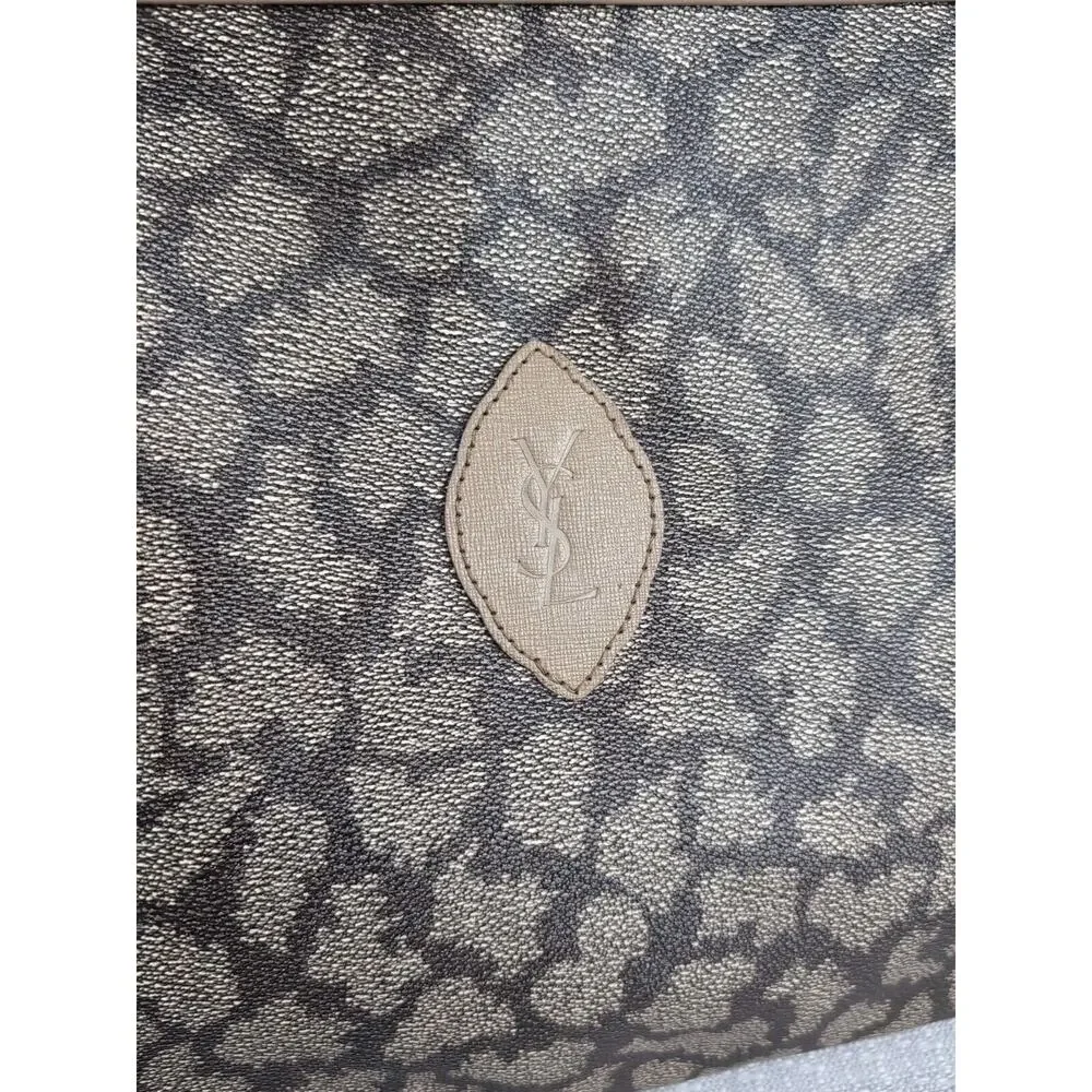 YVES SAINT LAURENT Large Clutch Style Giraffe Pattern